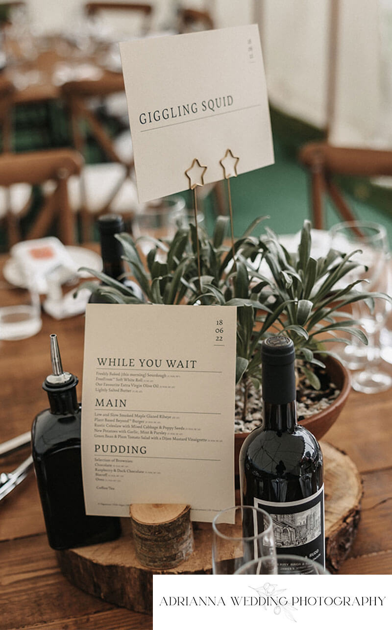 Laura & Ben's wedding - table dressing and menu